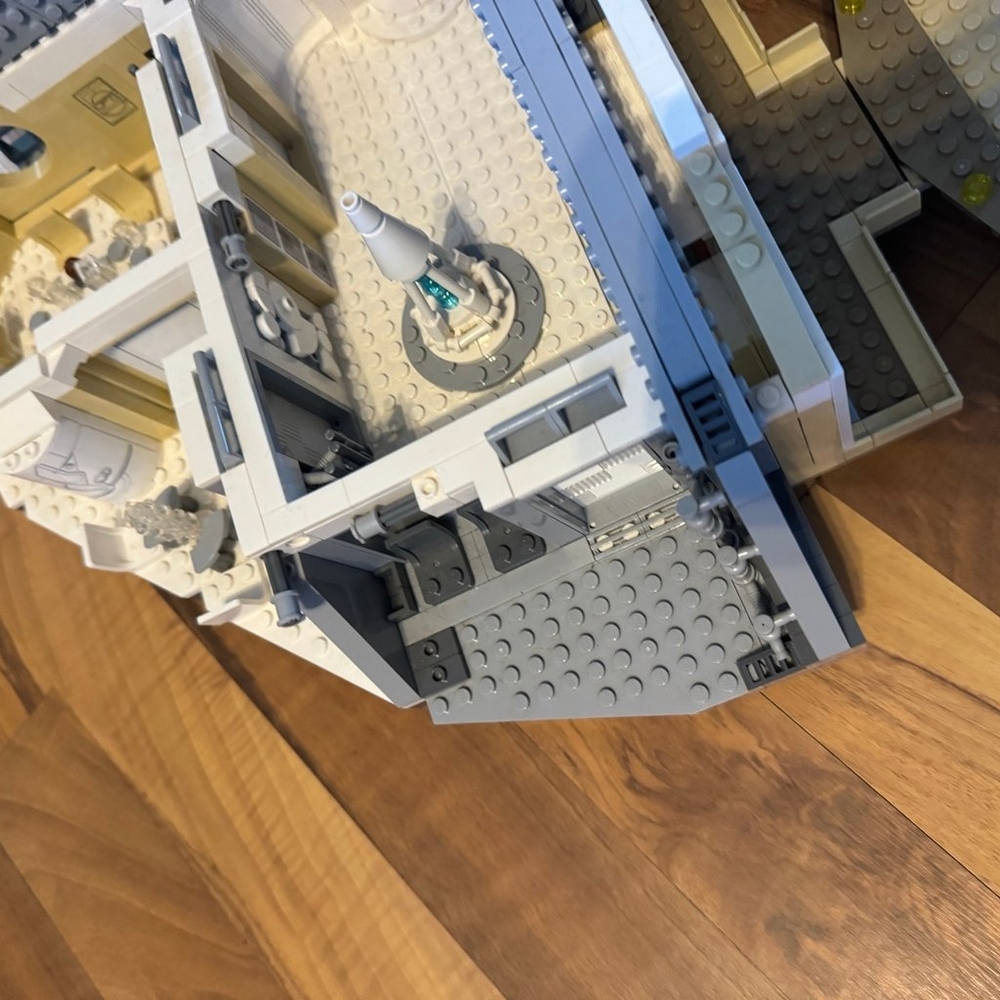LEGO Star Wars: Betrayal at Cloud City 75222 - Picture 6 of 9
